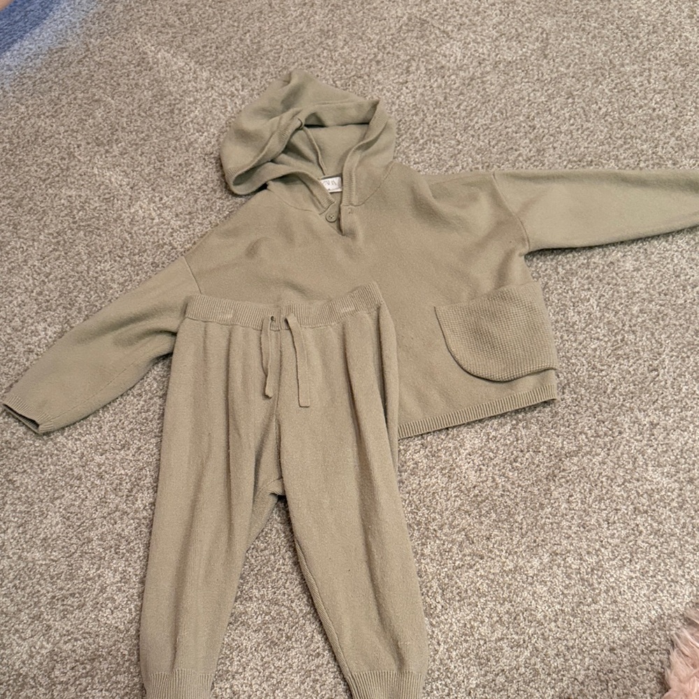 Zara Cozy Knit Olive Hoodie and Pants Set